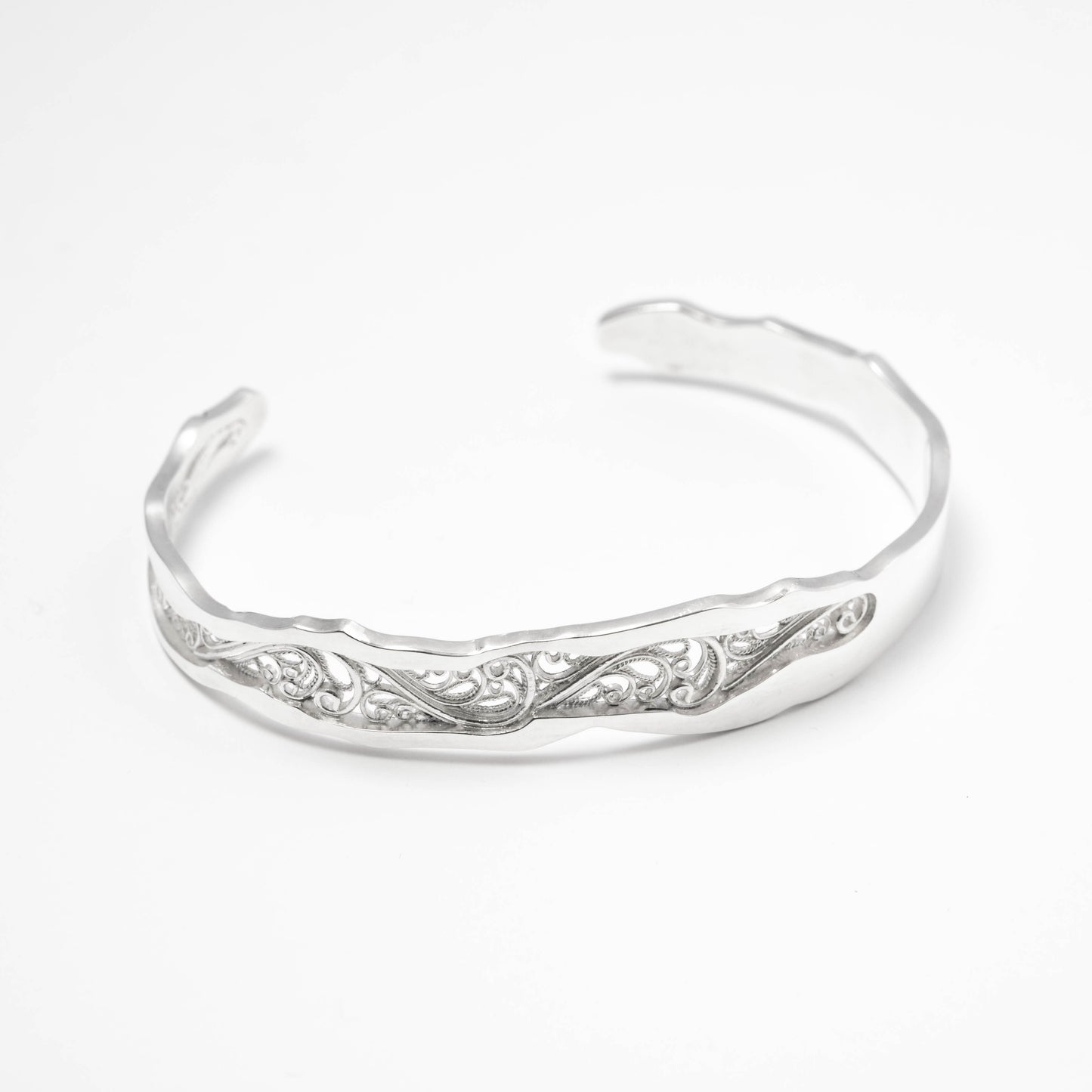 pre-order / terra bracelet