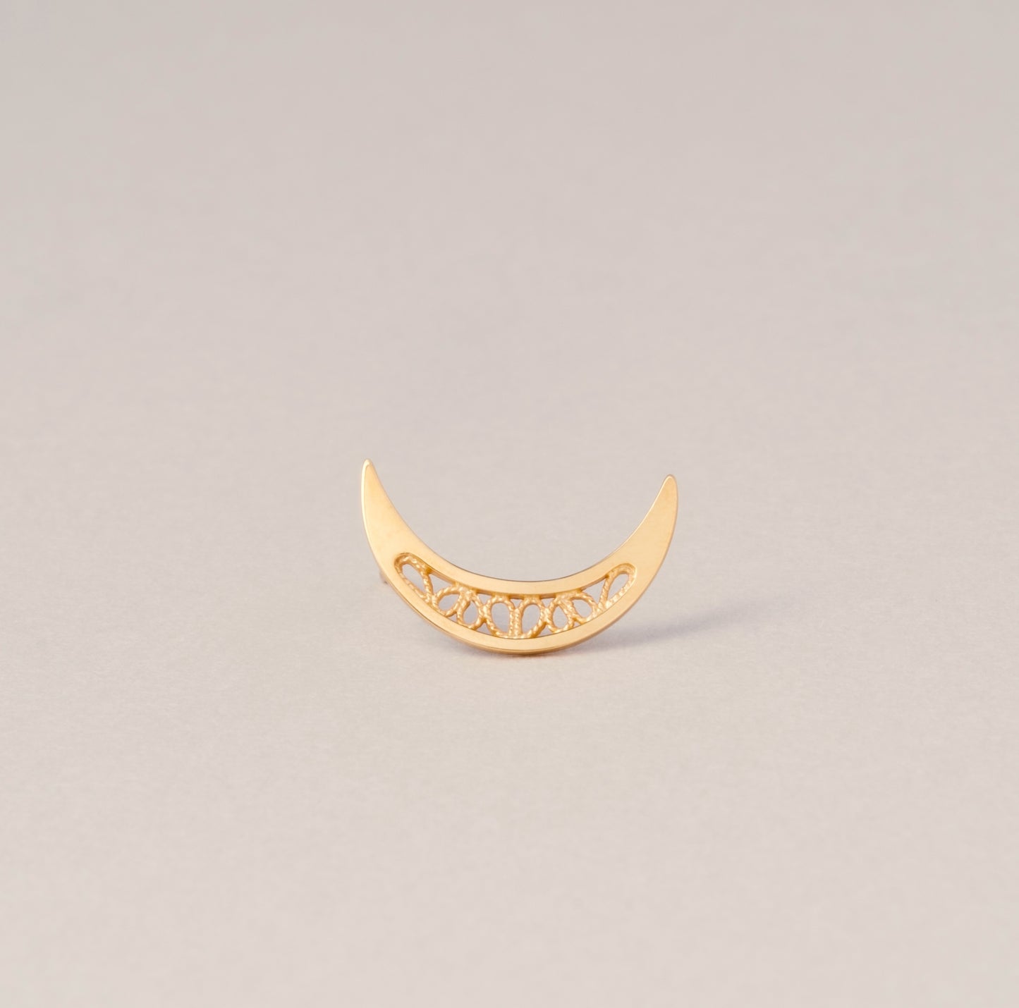 pre-order / small moon pierce