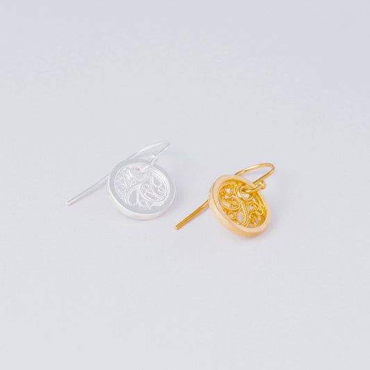 pre-order / circle charm pierce