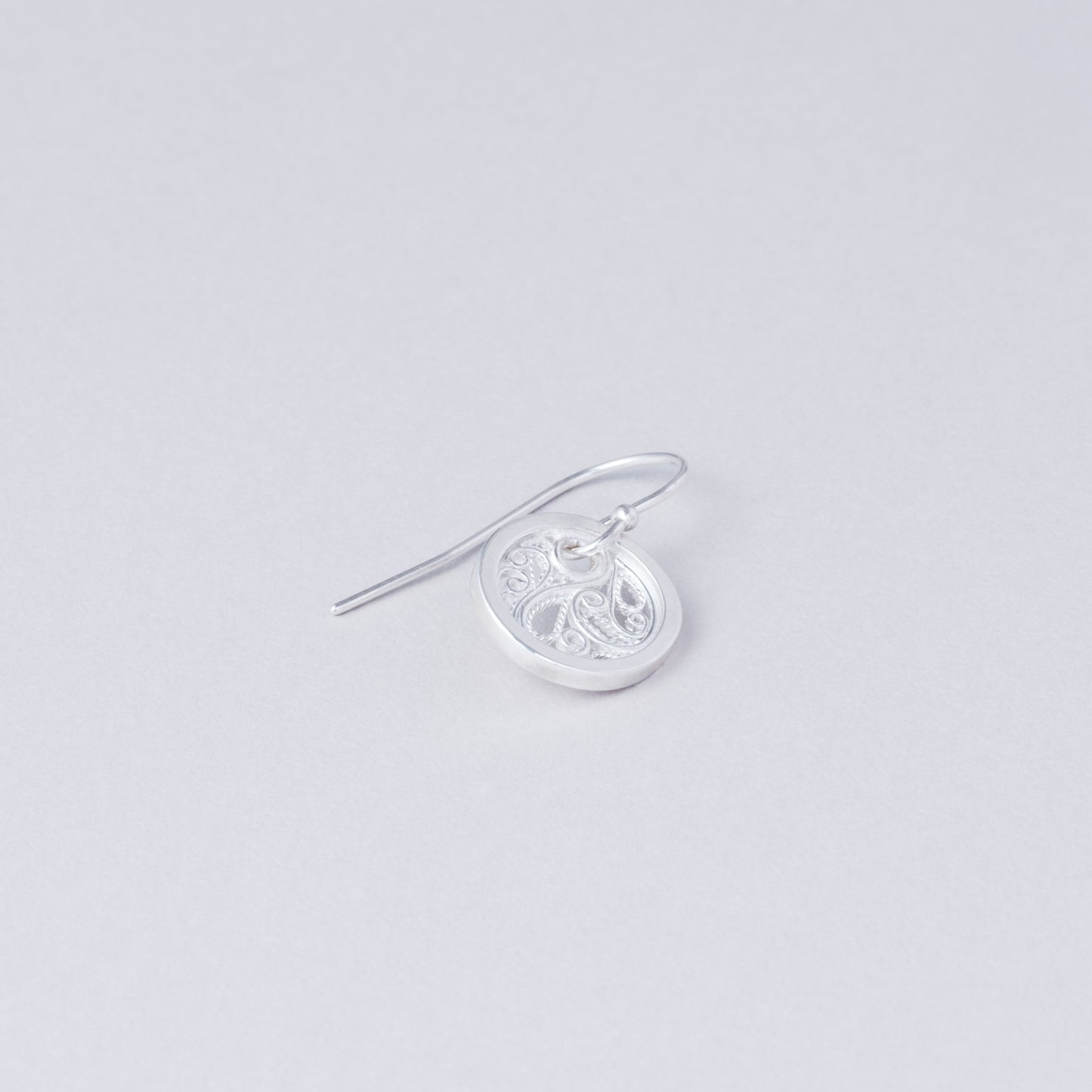 pre-order / circle charm pierce